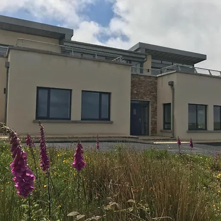 بيت للعطل 260 - *