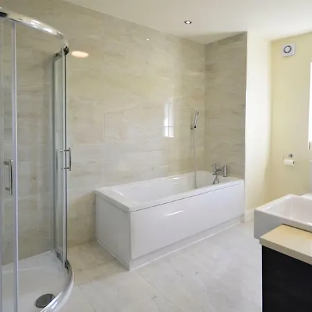 بيت للعطل 260 - Moyard